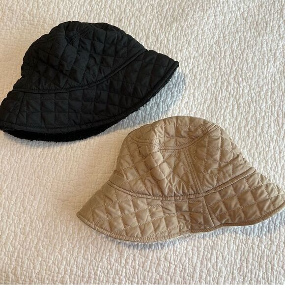 ✨ Britt’s Knits 2 Apres Ski Reversible Sherpa Bucket Hat Tan & Black - Picture 1 of 8